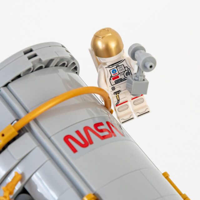 Review LEGO Icons 11382 Hubble Space Teslescope