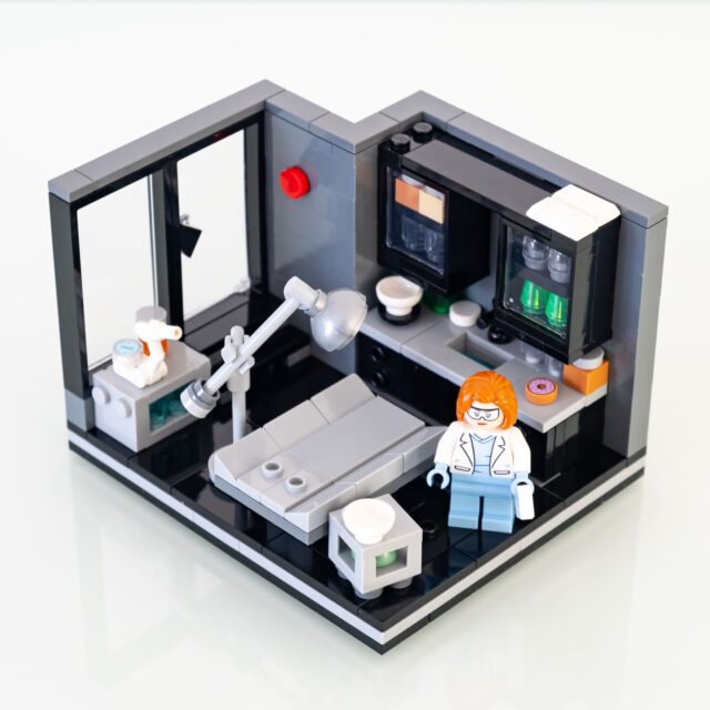 Review LEGO Ideas 40896 The X-Files: Scully’s Lab (GWP)