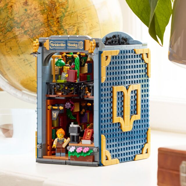 LEGO Icons 11379 Bookshop: Book Nook