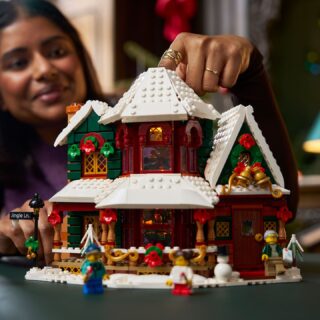 LEGO Icons 11387 Holiday House : le set Winter Village 2026