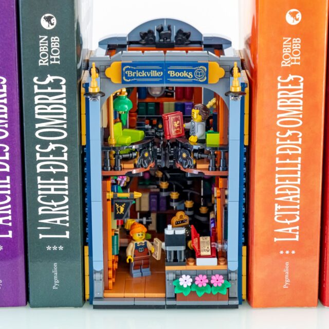 Review LEGO Icons 11379 Bookshop: Book Nook