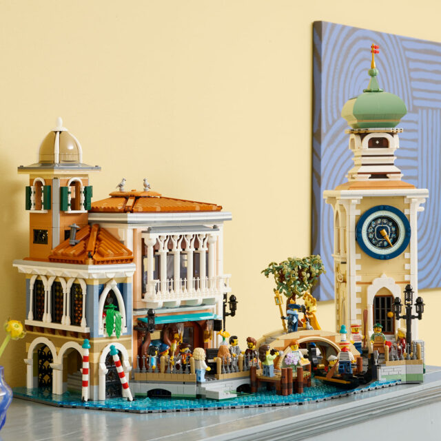 LEGO Icons 11388 Venetian Neighbourhood