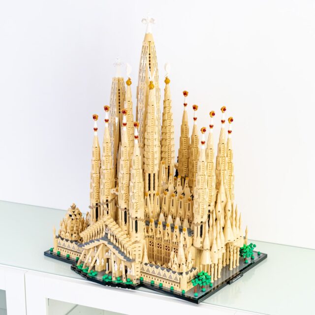 Review LEGO Architecture 21065 Sagrada Família